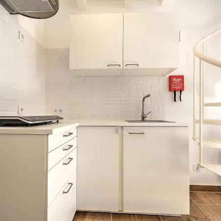 Blue Barqueta Apartment
